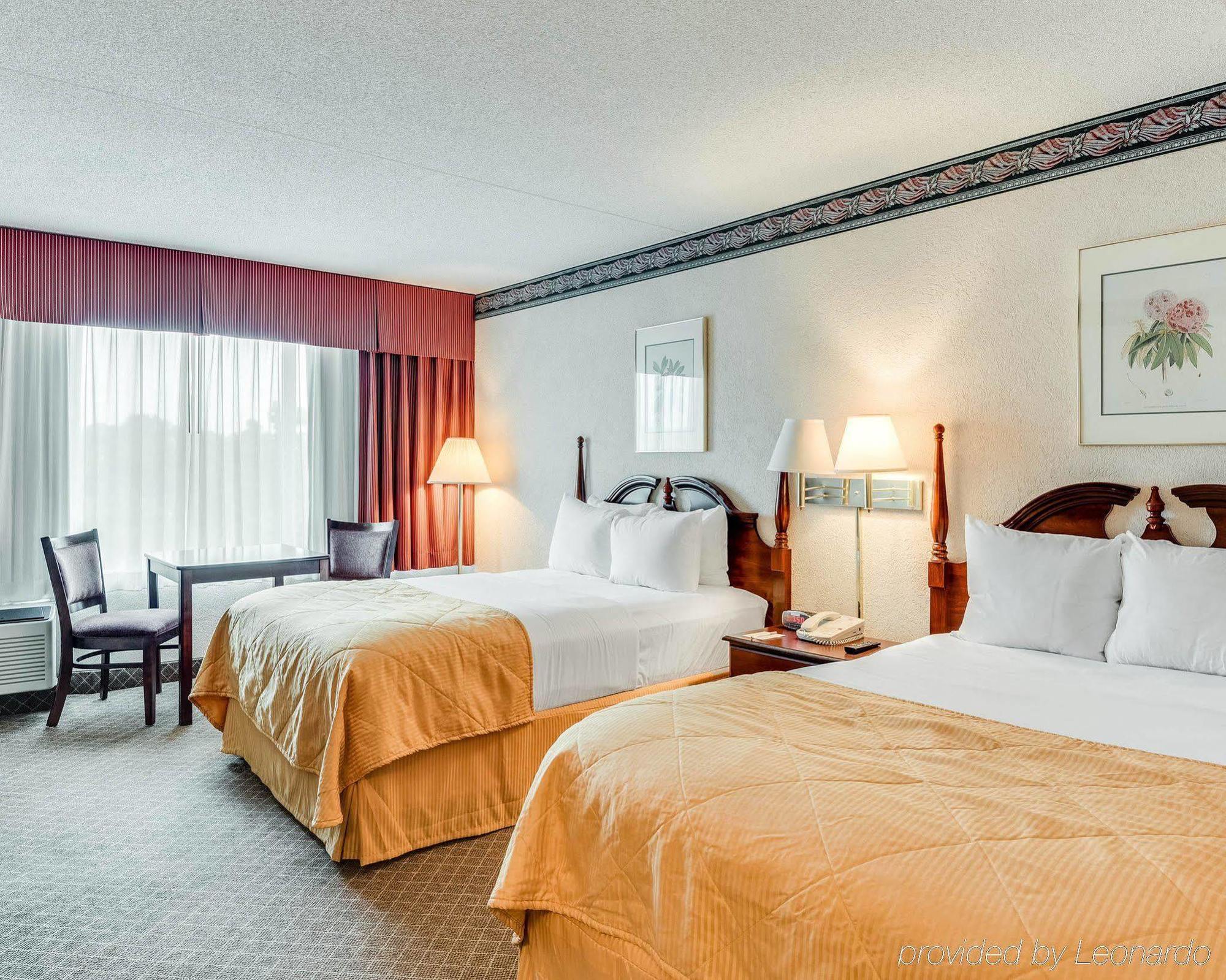 Clarion Inn Fairmont Exteriér fotografie