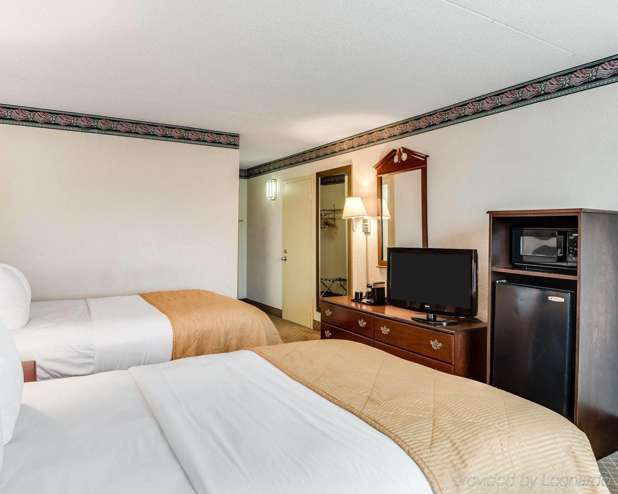 Clarion Inn Fairmont Exteriér fotografie