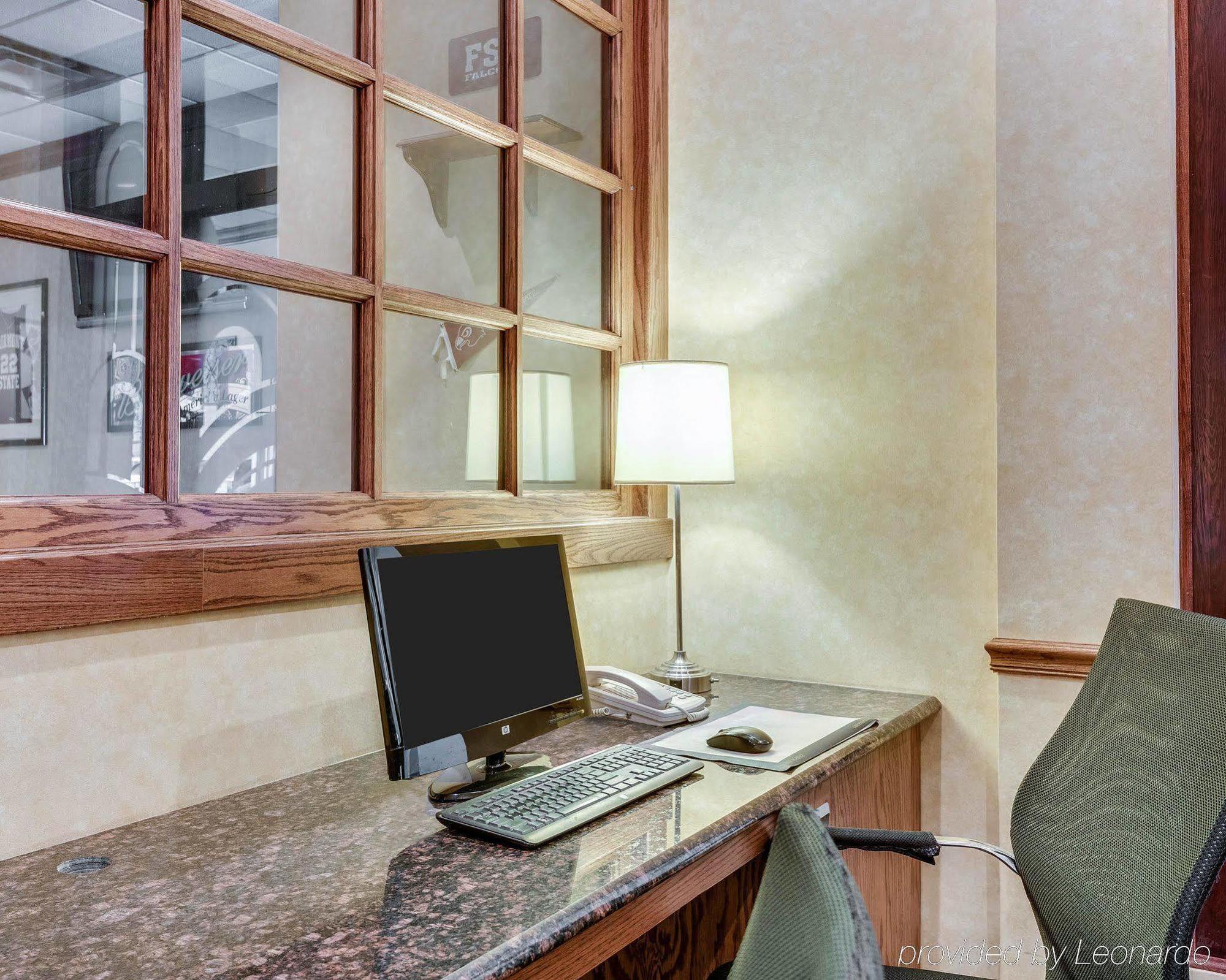 Clarion Inn Fairmont Exteriér fotografie
