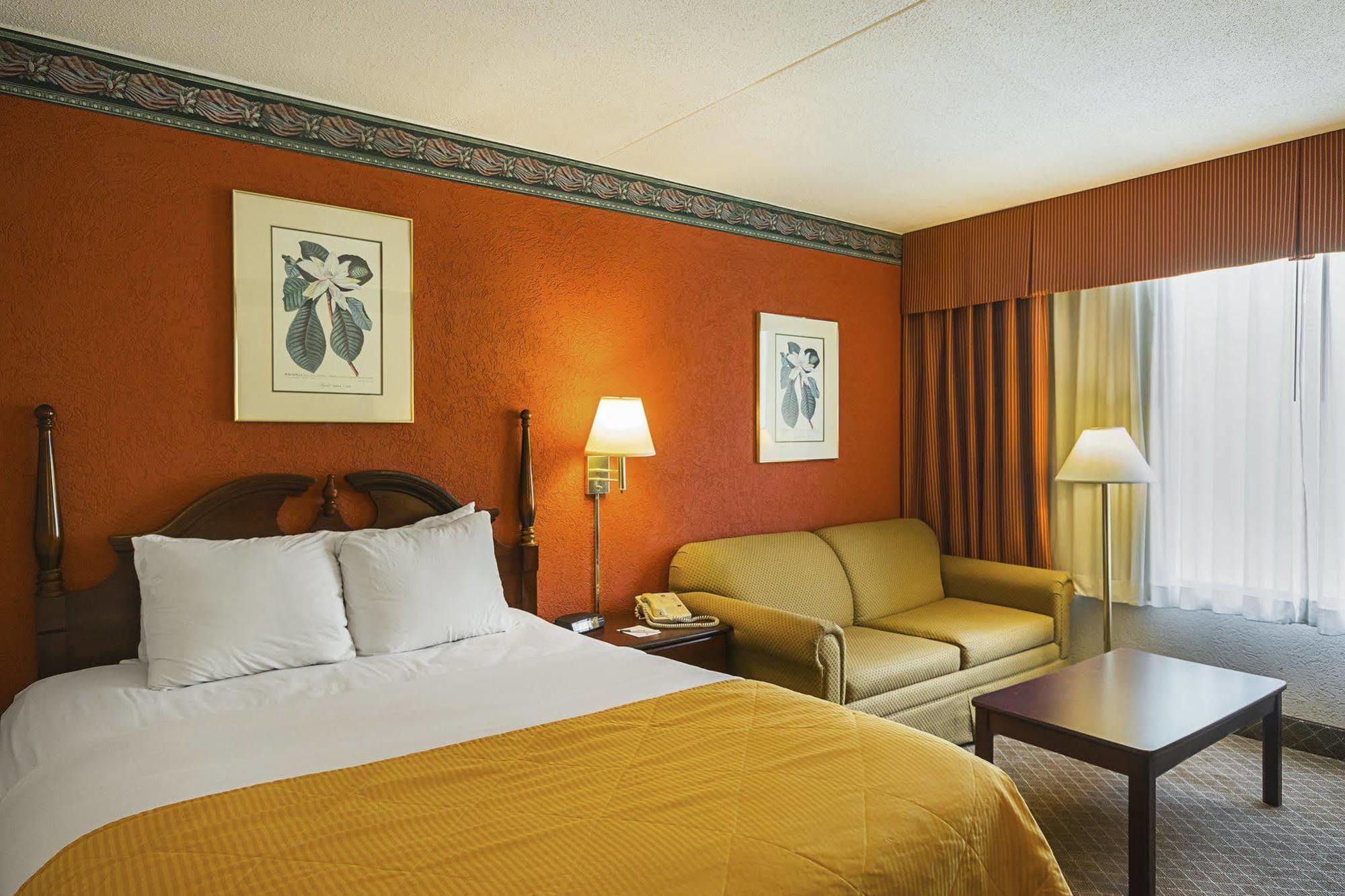 Clarion Inn Fairmont Exteriér fotografie