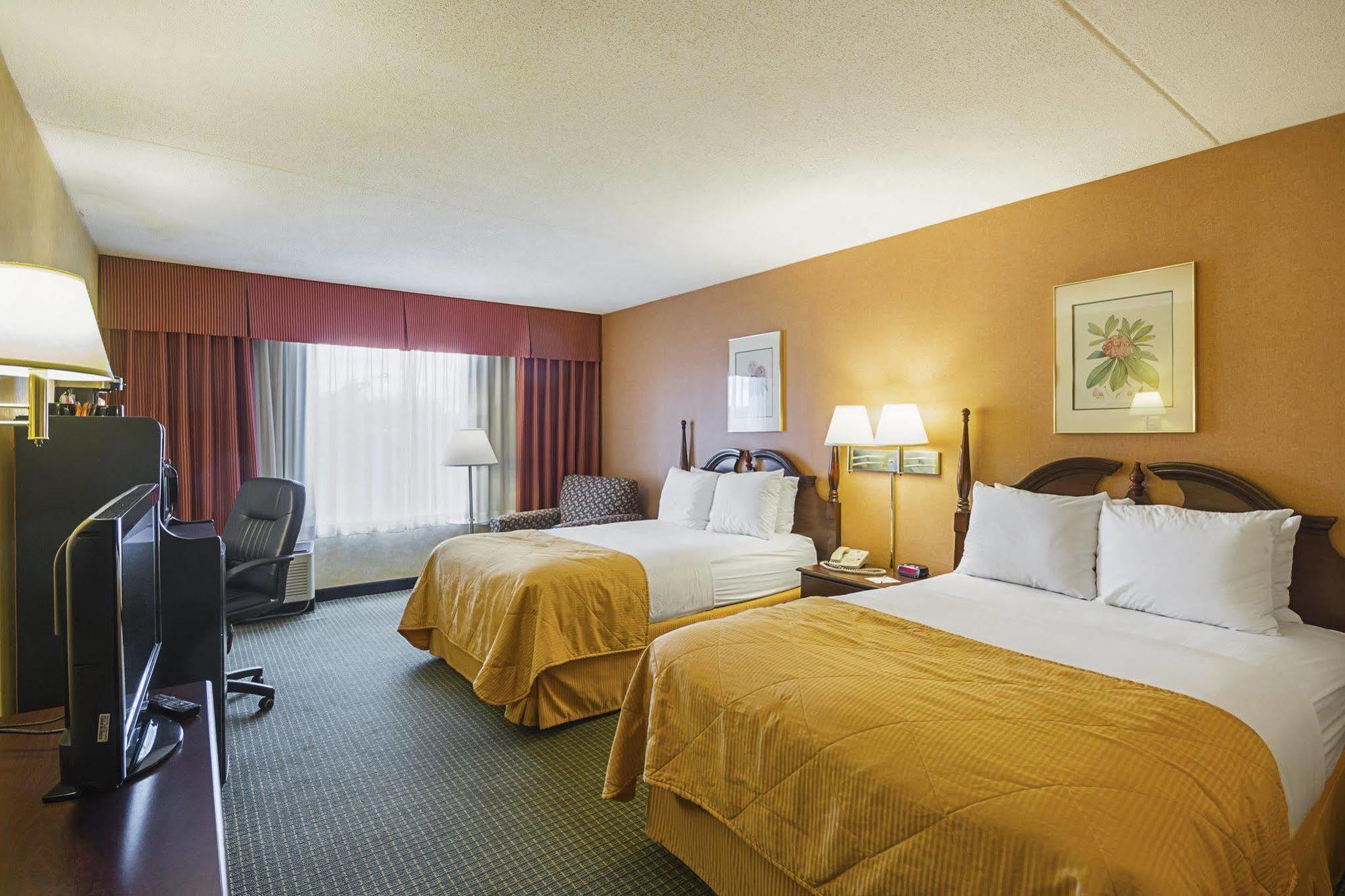 Clarion Inn Fairmont Exteriér fotografie